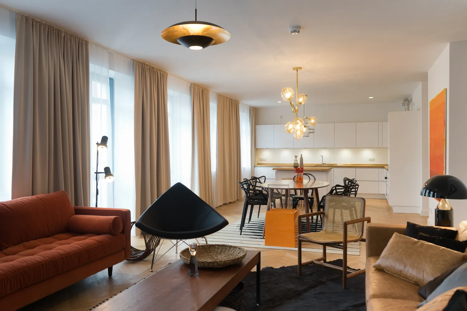 4 Zimmer Wohnung mit 130 m² in Berlin – Bild 2