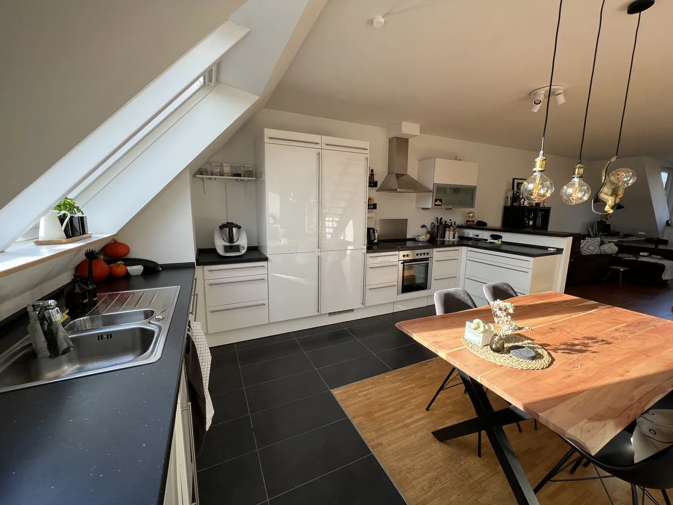 2 Zimmer Wohnung mit 79 m² in Hamburg – Bild 4