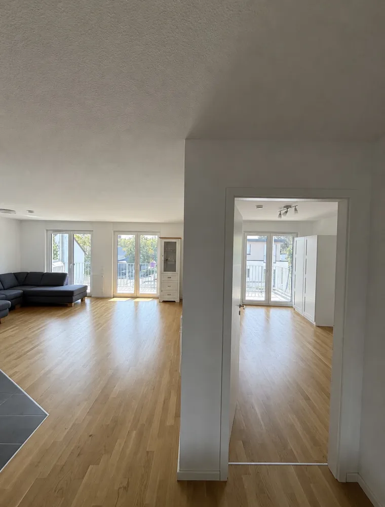 4 Zimmer Wohnung mit 105 m² in Frankfurt am Main – Bild 1