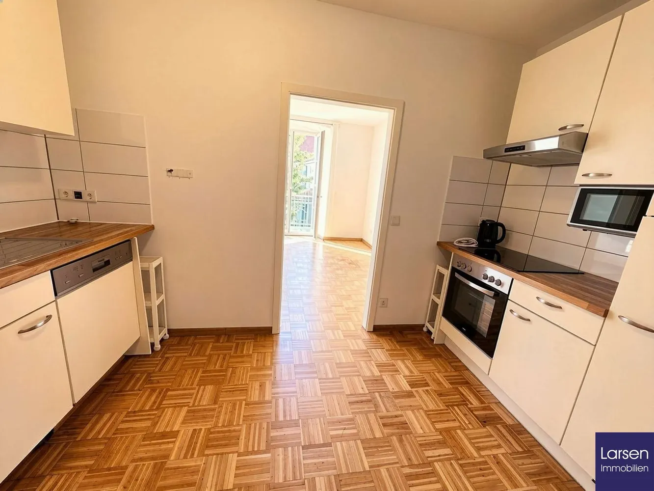 5 Zimmer Wohnung mit 120 m² in Regensburg – Bild 1