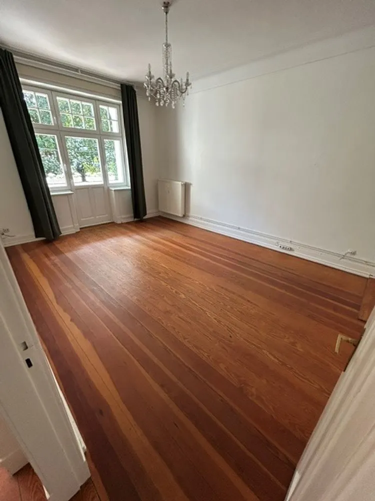 7 Zimmer Wohnung mit 192 m² in Hamburg – Bild 10