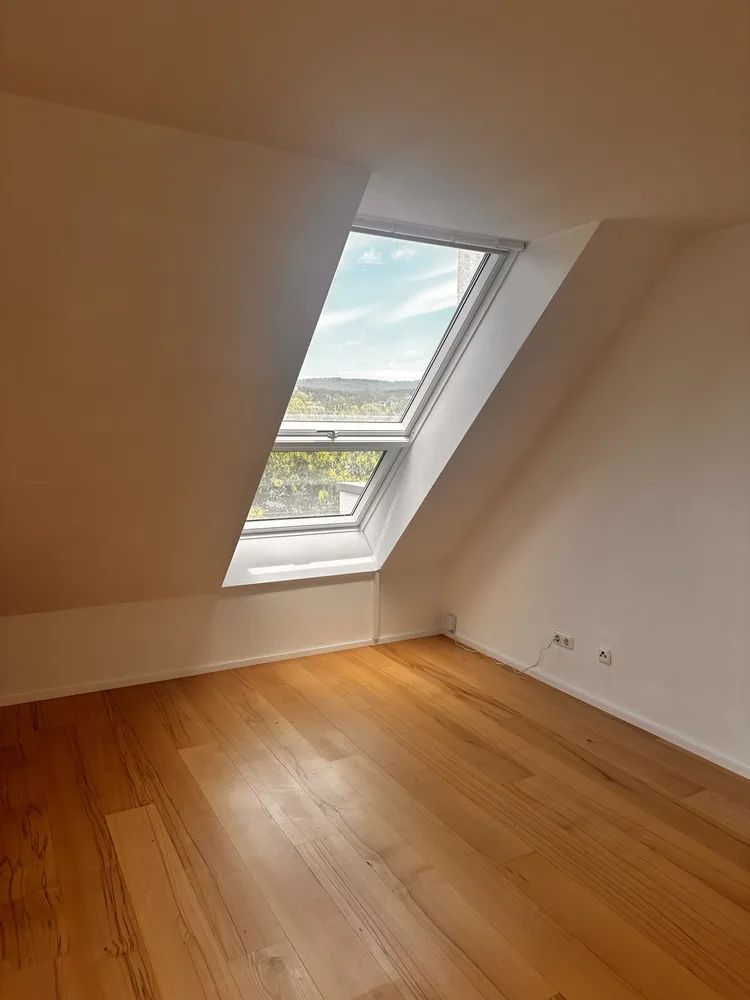 2 Zimmer Wohnung mit 72 m² in Wiesbaden – Bild 2