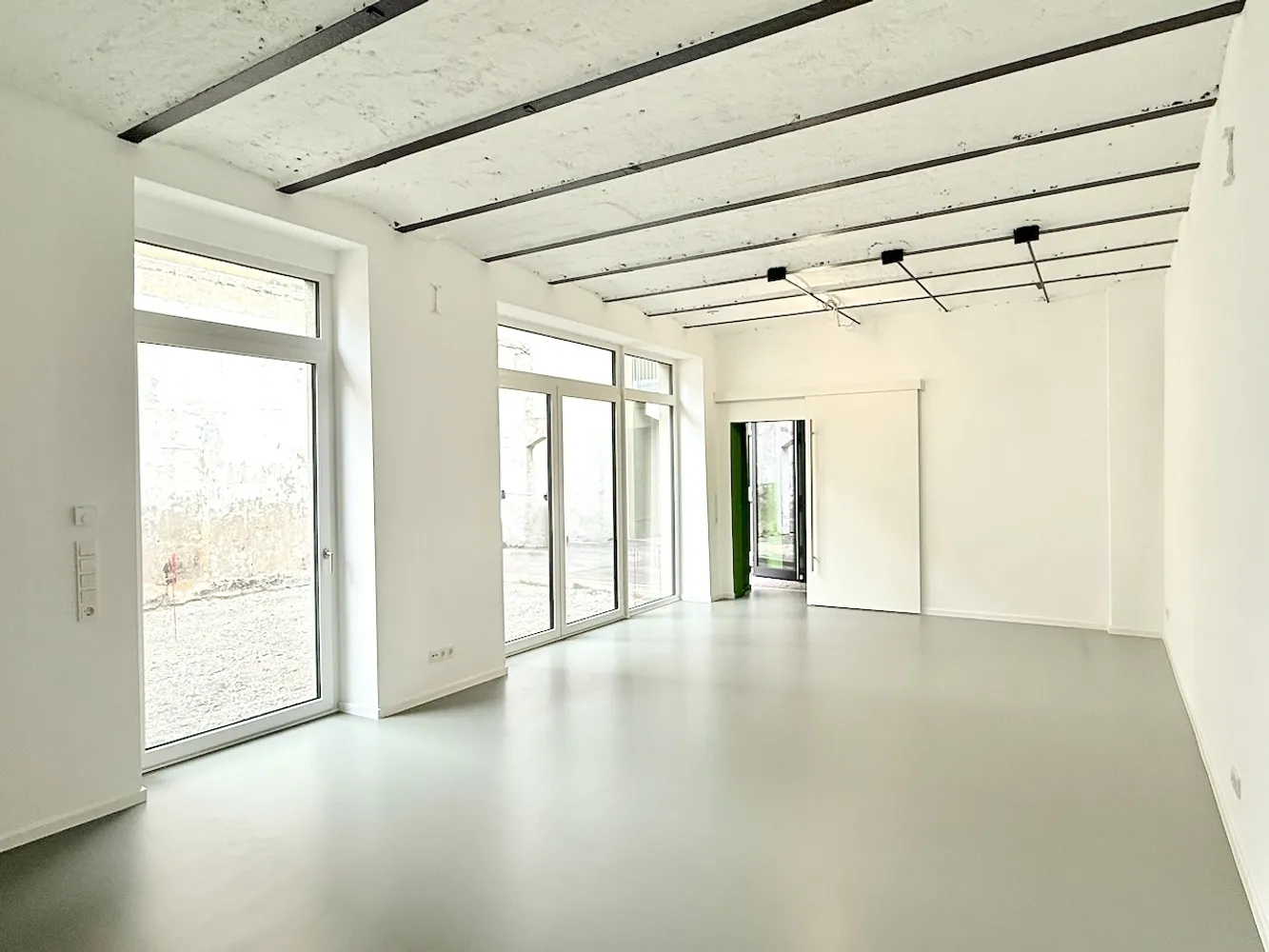 2 Zimmer Wohnung mit 131 m² in Düsseldorf – Bild 12