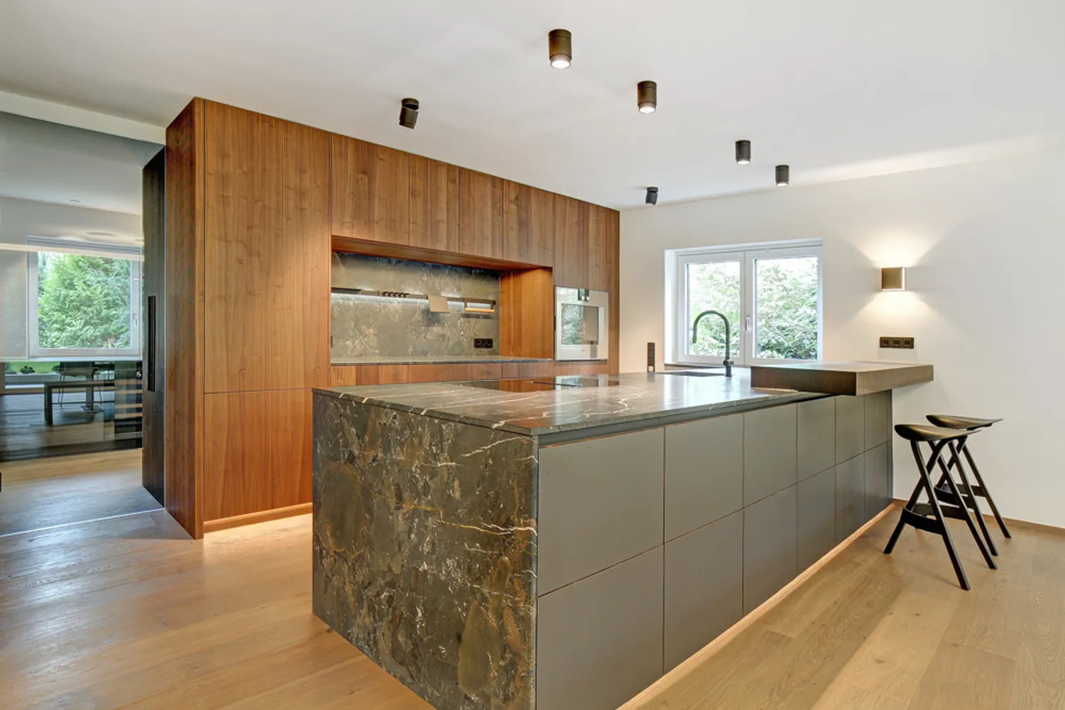 5 Zimmer Wohnung mit 183 m² in München – Bild 4