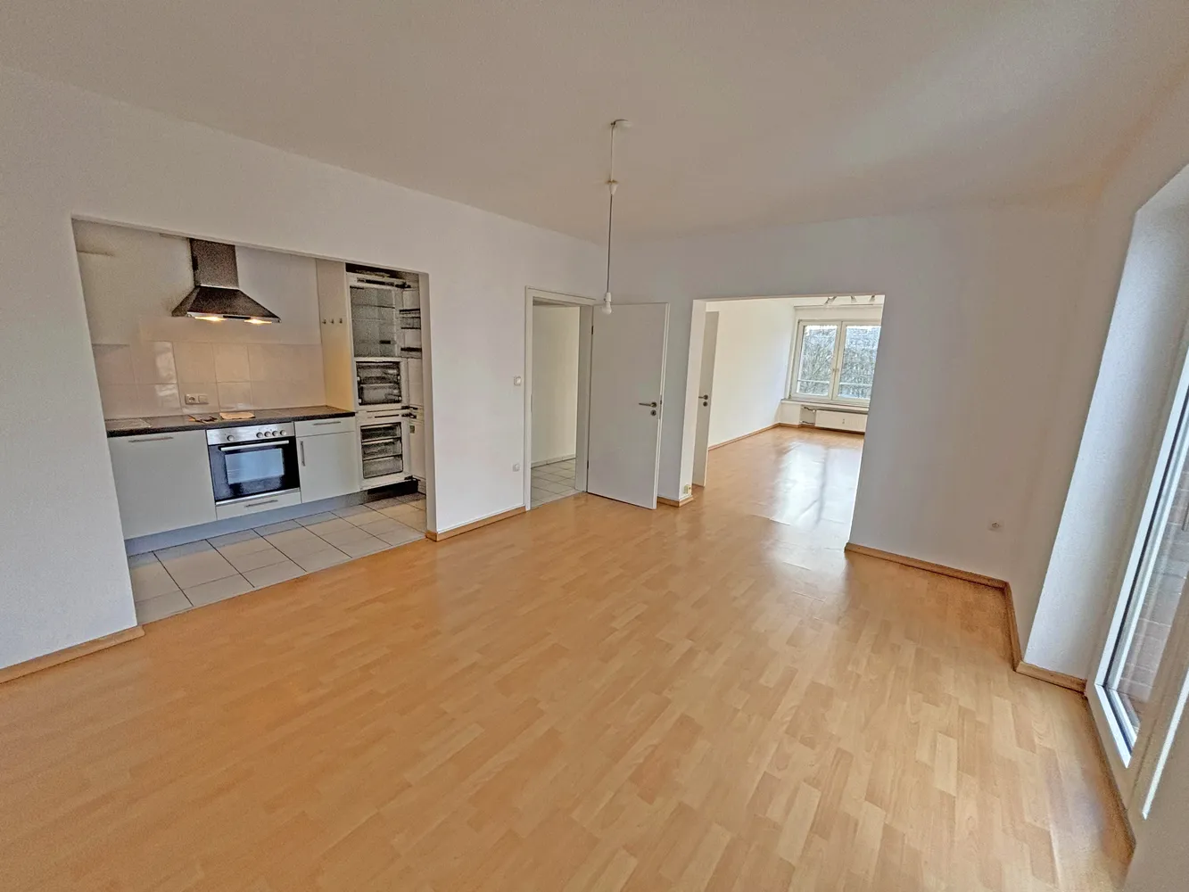 2 Zimmer Wohnung mit 69 m² in Duisburg – Bild 1