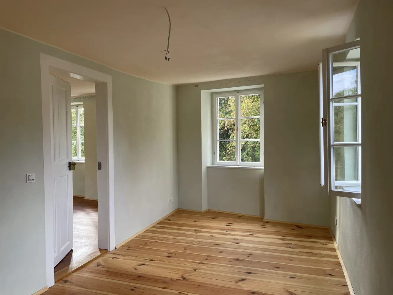 5 Zimmer Wohnung mit 142 m² in Dresden – Bild 1