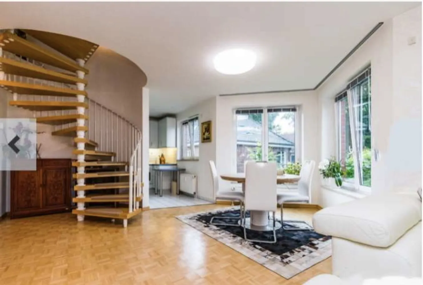 5 Zimmer Wohnung mit 110 m² in Hamburg – Bild 1