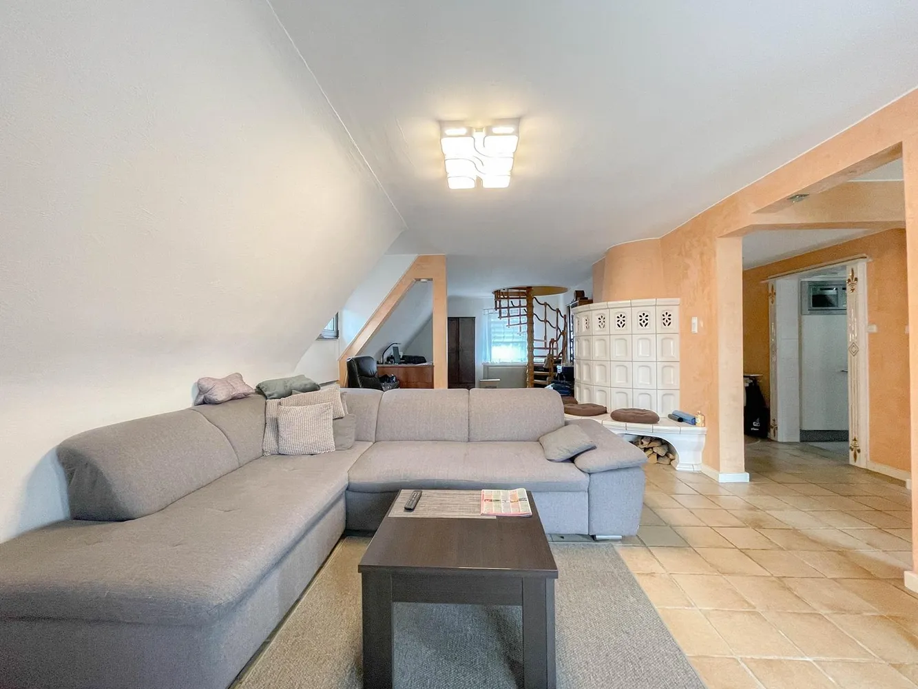 3 Zimmer Wohnung mit 90 m² in Duisburg – Bild 2