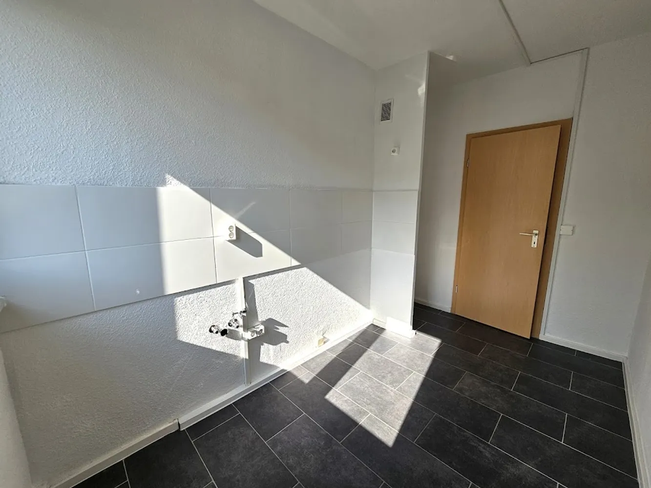 3 Zimmer Wohnung mit 61 m² in Halle (Saale) – Bild 6