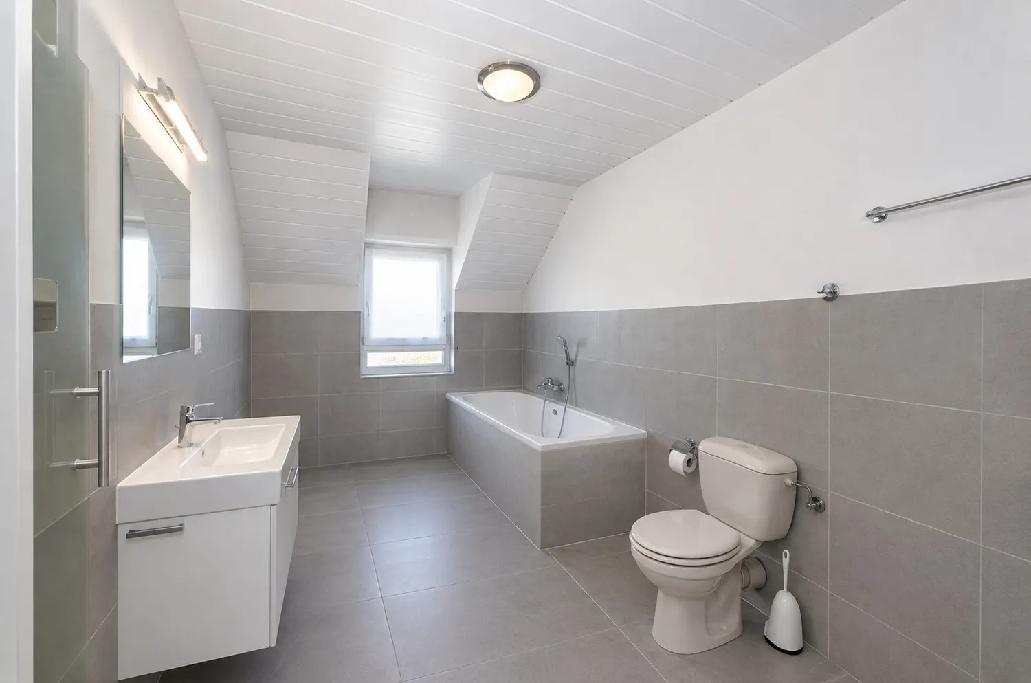 4 Zimmer Wohnung mit 134 m² in Hennef – Bild 2