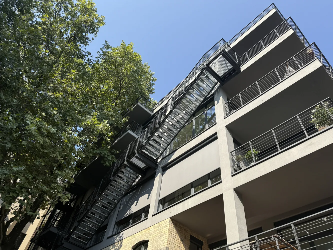 2 Zimmer Wohnung mit 79 m² in Berlin – Bild 9