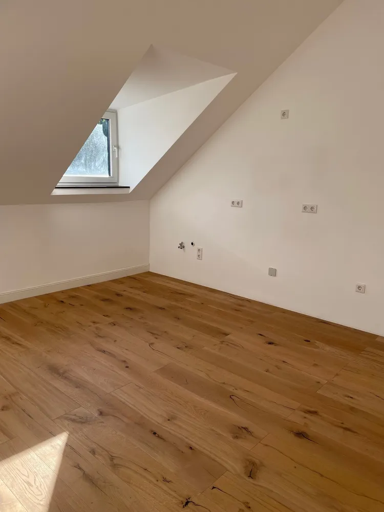 2 Zimmer Wohnung mit 102 m² in Düsseldorf – Bild 6