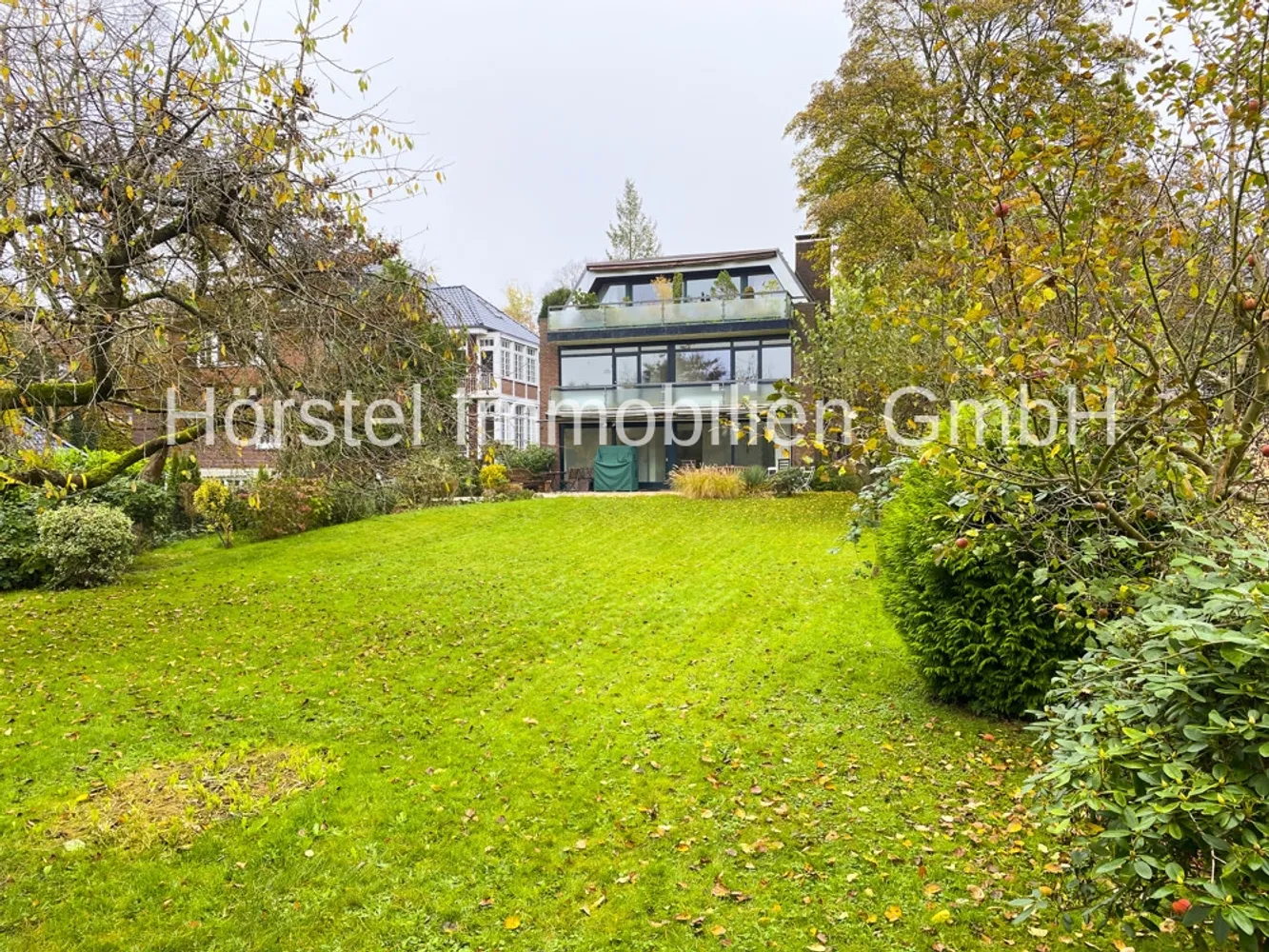 5 Zimmer Wohnung mit 206 m² in Hamburg – Bild 2
