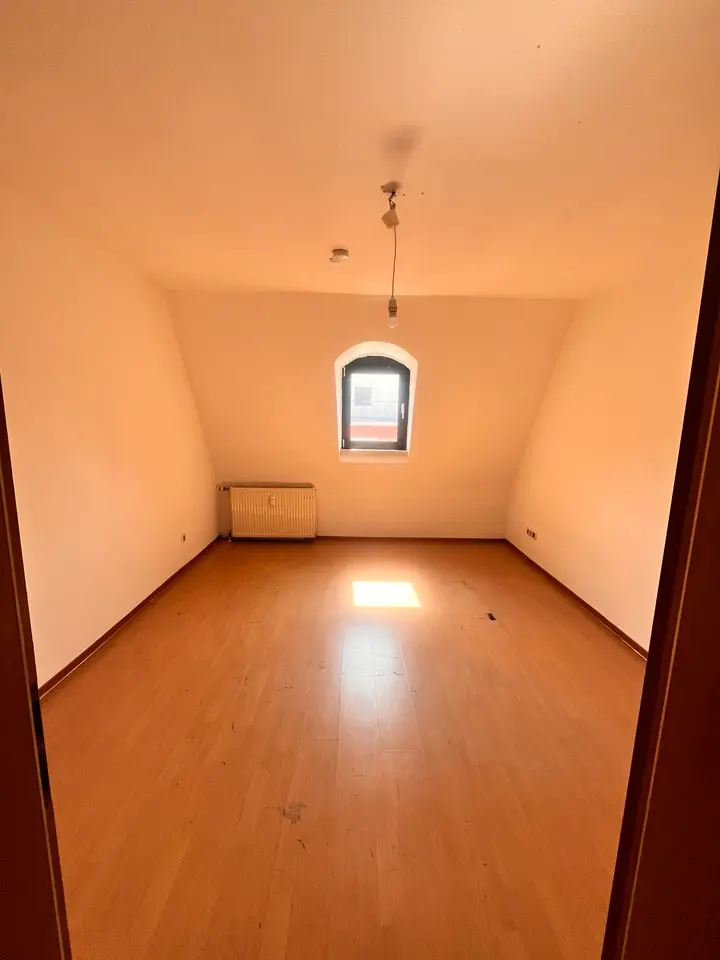 6 Zimmer Wohnung mit 125 m² in Saarbrücken – Bild 2