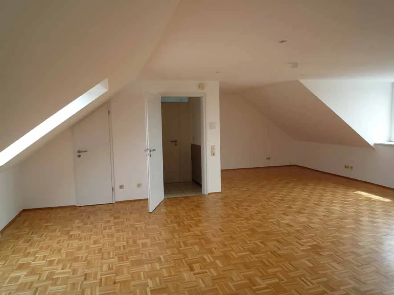 1 room apartment with 57 m² in Aachen – Photo 2
