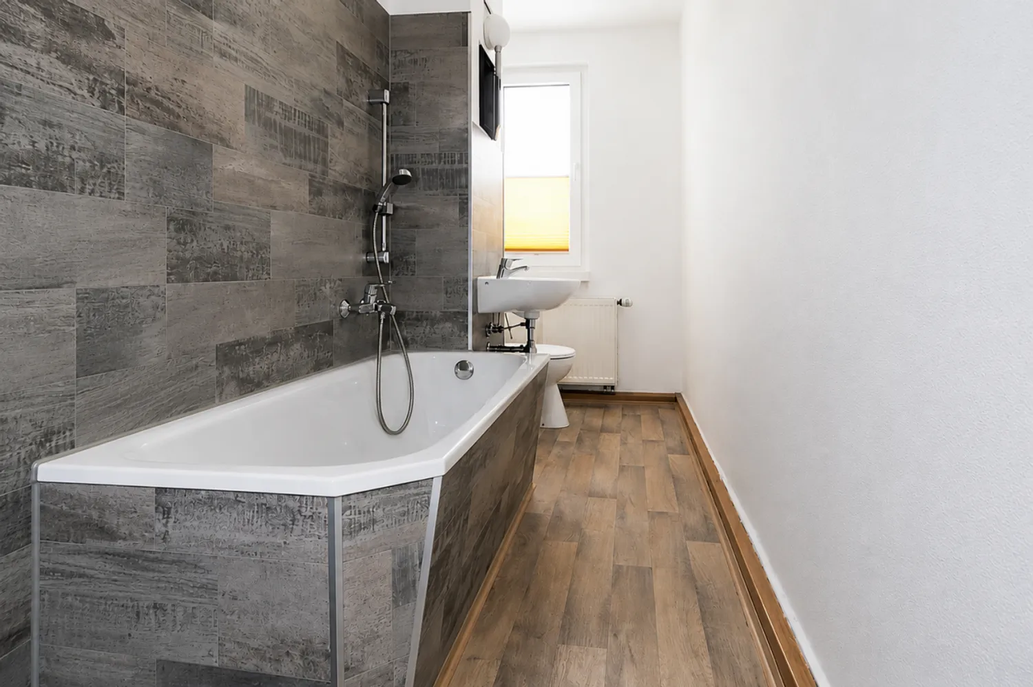 2 Zimmer Wohnung mit 47 m² in Suhl – Bild 2