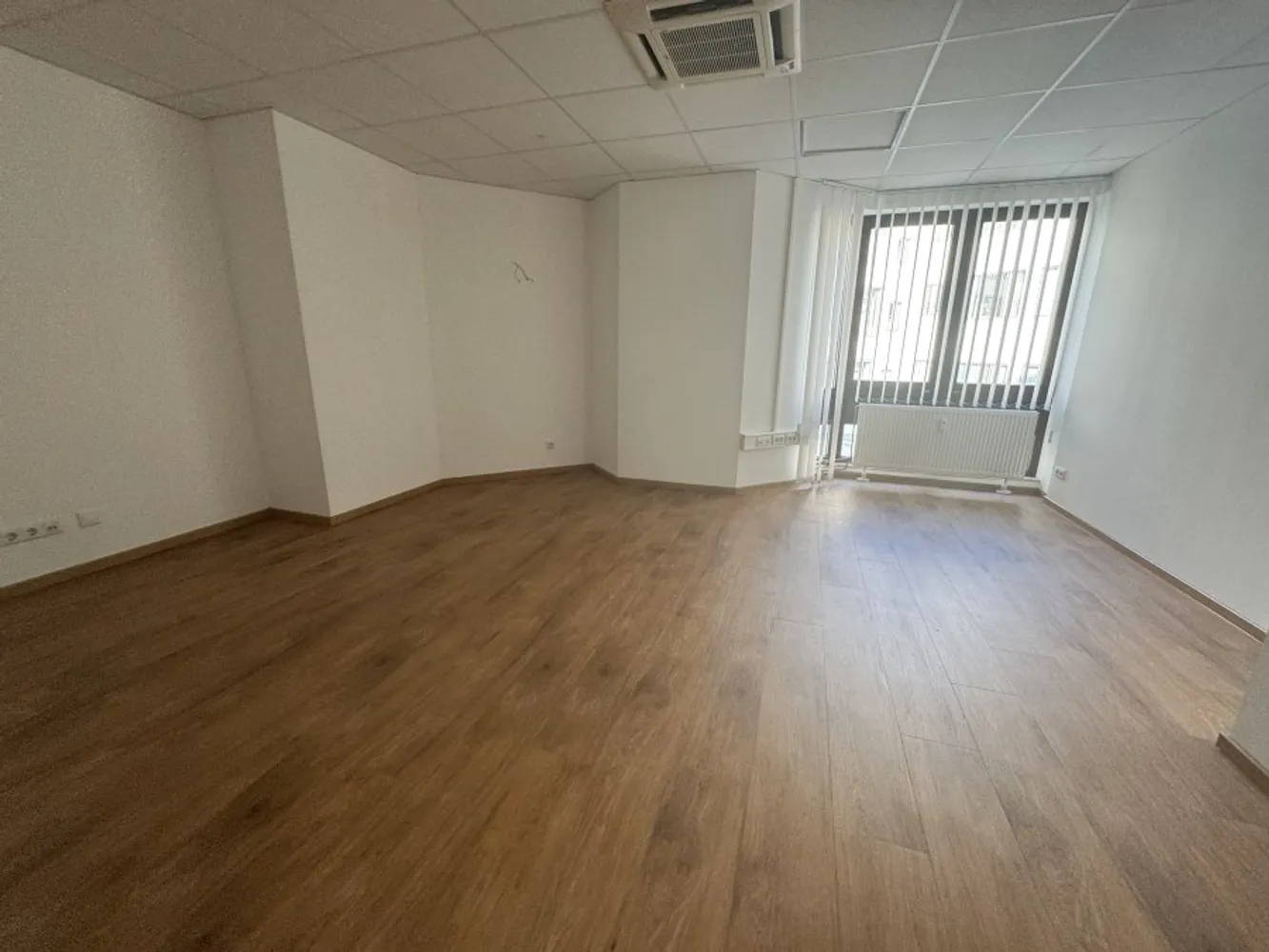 8 Zimmer Wohnung mit 250 m² in Wiesbaden – Bild 7