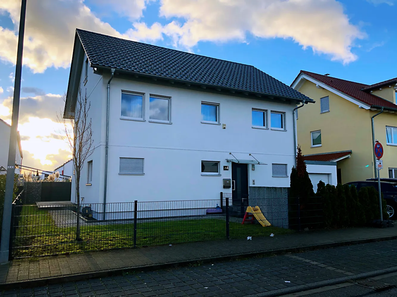 8 Zimmer Haus mit 250 m² in Karlsruhe – Bild 1