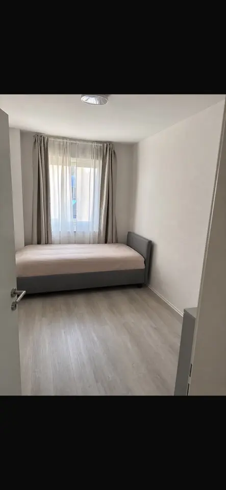 3 Zimmer Wohnung mit 76 m² in Bergisch Gladbach – Bild 2