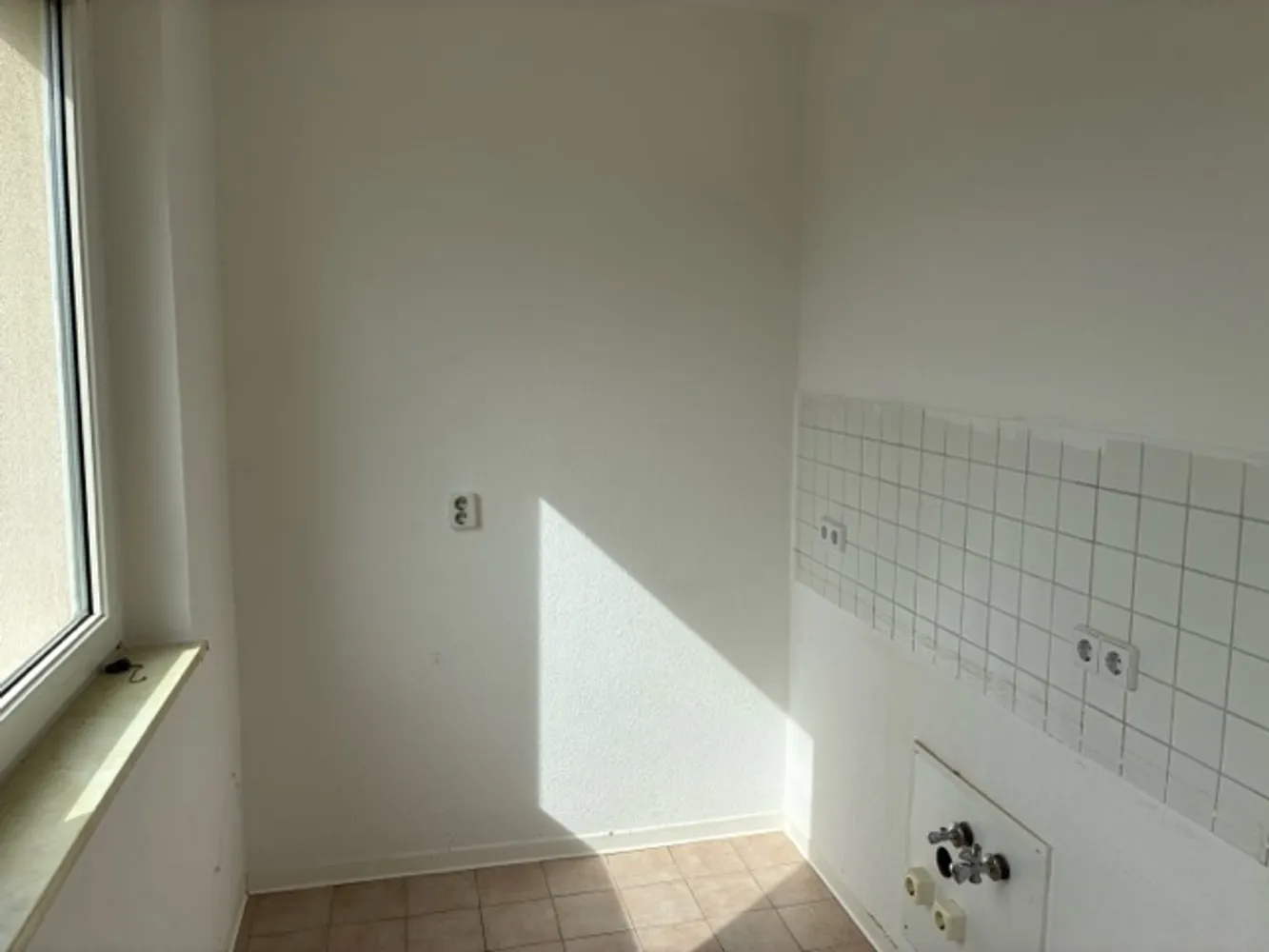 2 Zimmer Wohnung mit 42 m² in Halle (Saale) – Bild 3