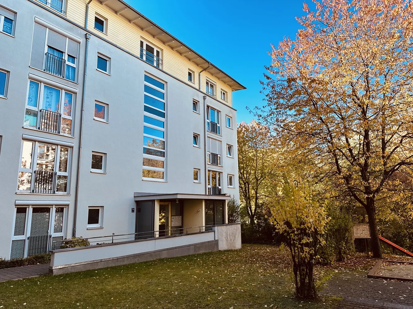 4 room apartment with 104 m² in Munich – Photo 2