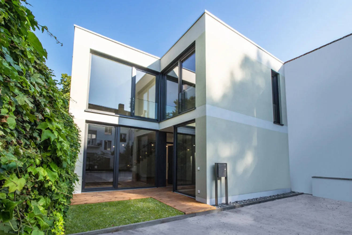 4 Zimmer Haus mit 123 m² in Frankfurt am Main – Bild 2