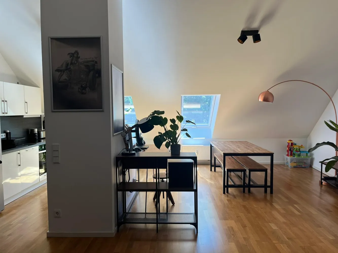2 Zimmer Wohnung mit 90 m² in Berlin – Bild 2