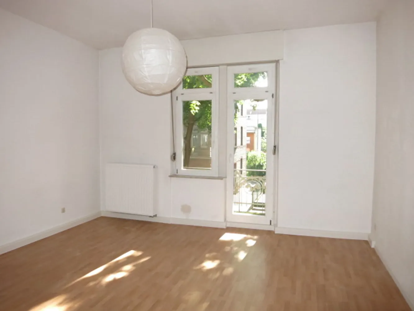 4 Zimmer Wohnung mit 111 m² in Karlsruhe – Bild 2