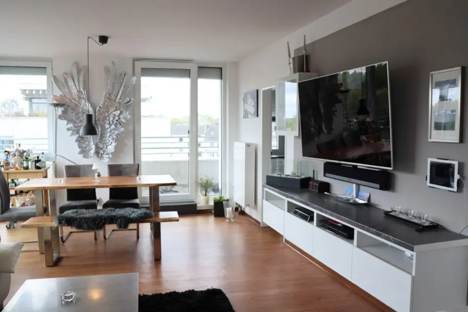 WG-Zimmer mit 90 m² in Düsseldorf – Bild 1
