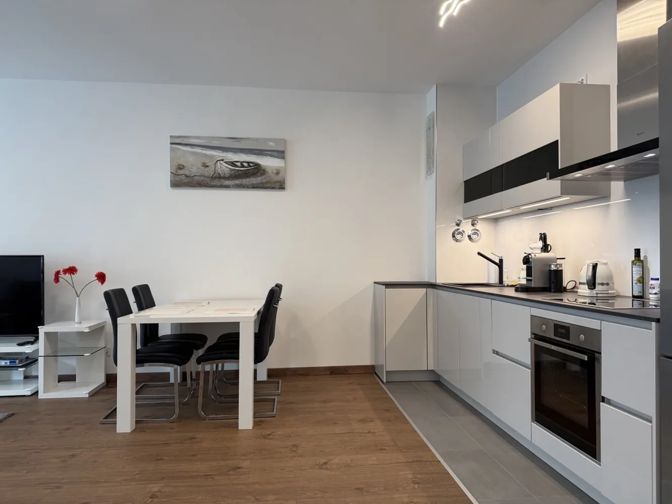 2 room apartment with 69 m² in Berlin – Photo 11