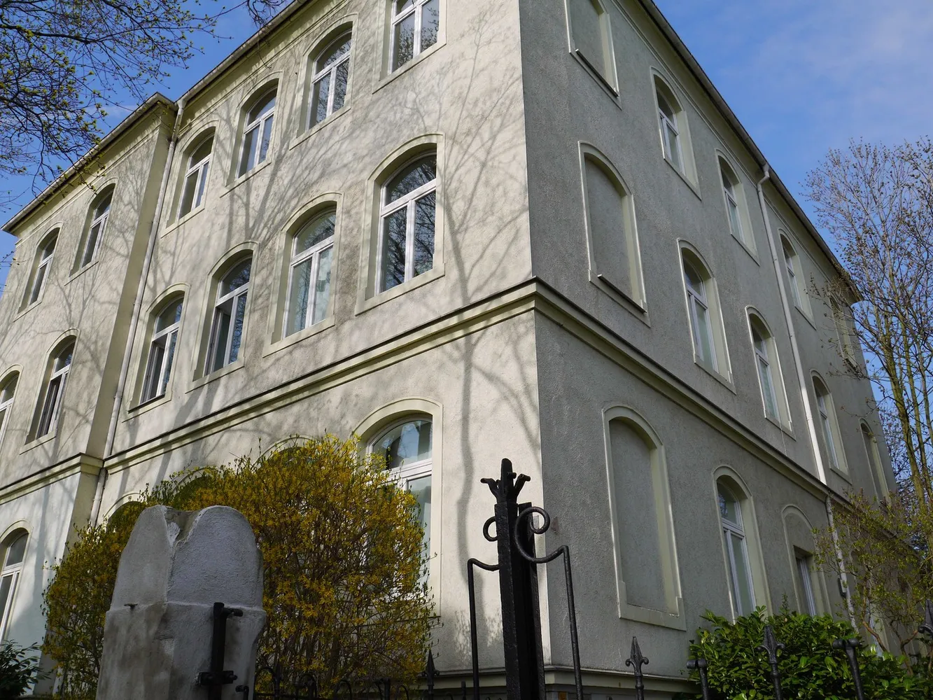 4 Zimmer Wohnung mit 146 m² in Dresden – Bild 2