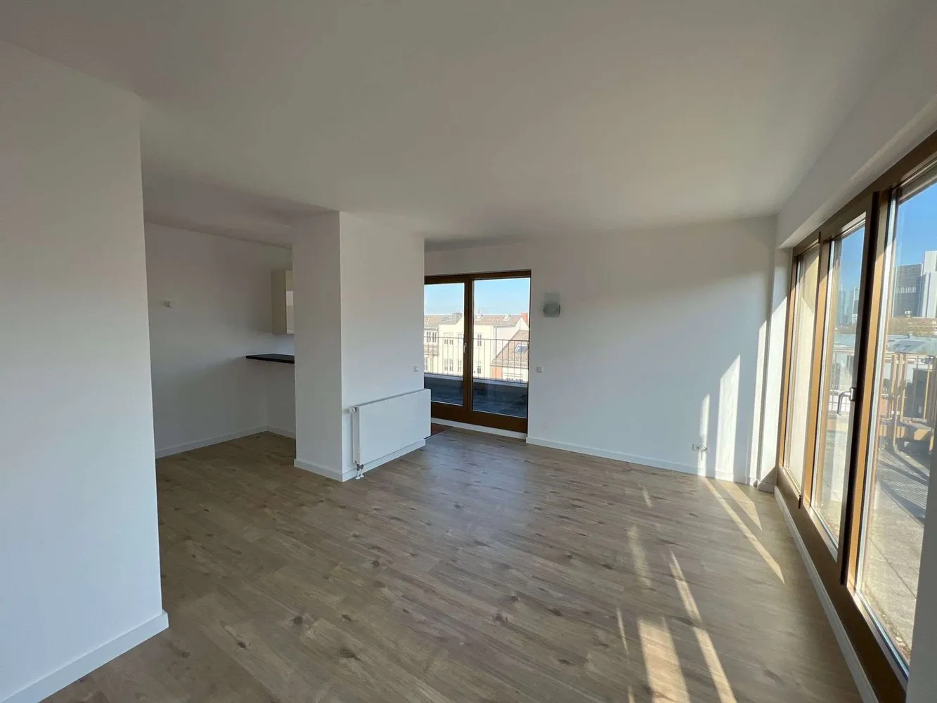 2 Zimmer Wohnung mit 76 m² in Frankfurt am Main – Bild 2