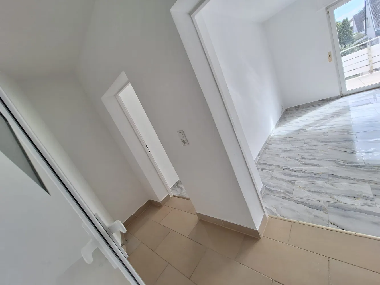 2 room apartment with 52 m² in Hanau – Photo 2