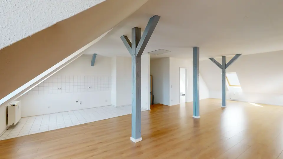 2 Zimmer Wohnung mit 145 m² in Torgau – Bild 2