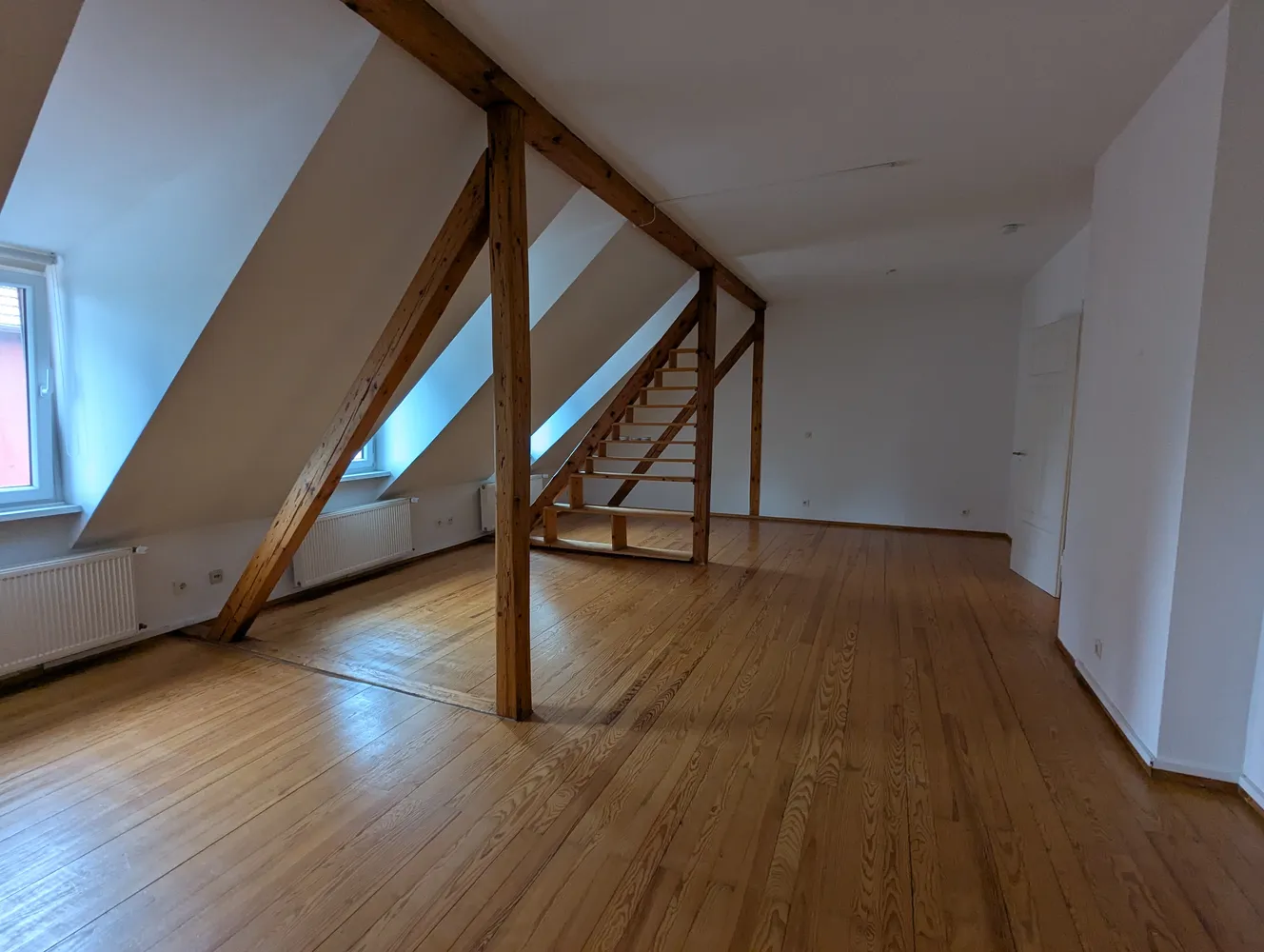 6 Zimmer Wohnung mit 200 m² in Saarbrücken – Bild 10