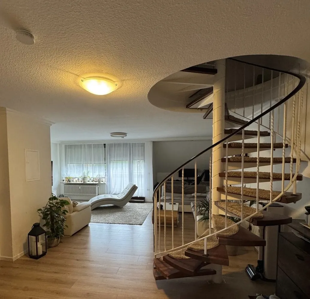 4 Zimmer Wohnung mit 97 m² in Nürnberg – Bild 2