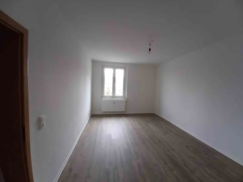 4 Zimmer Wohnung mit 98 m² in Dresden – Bild 2