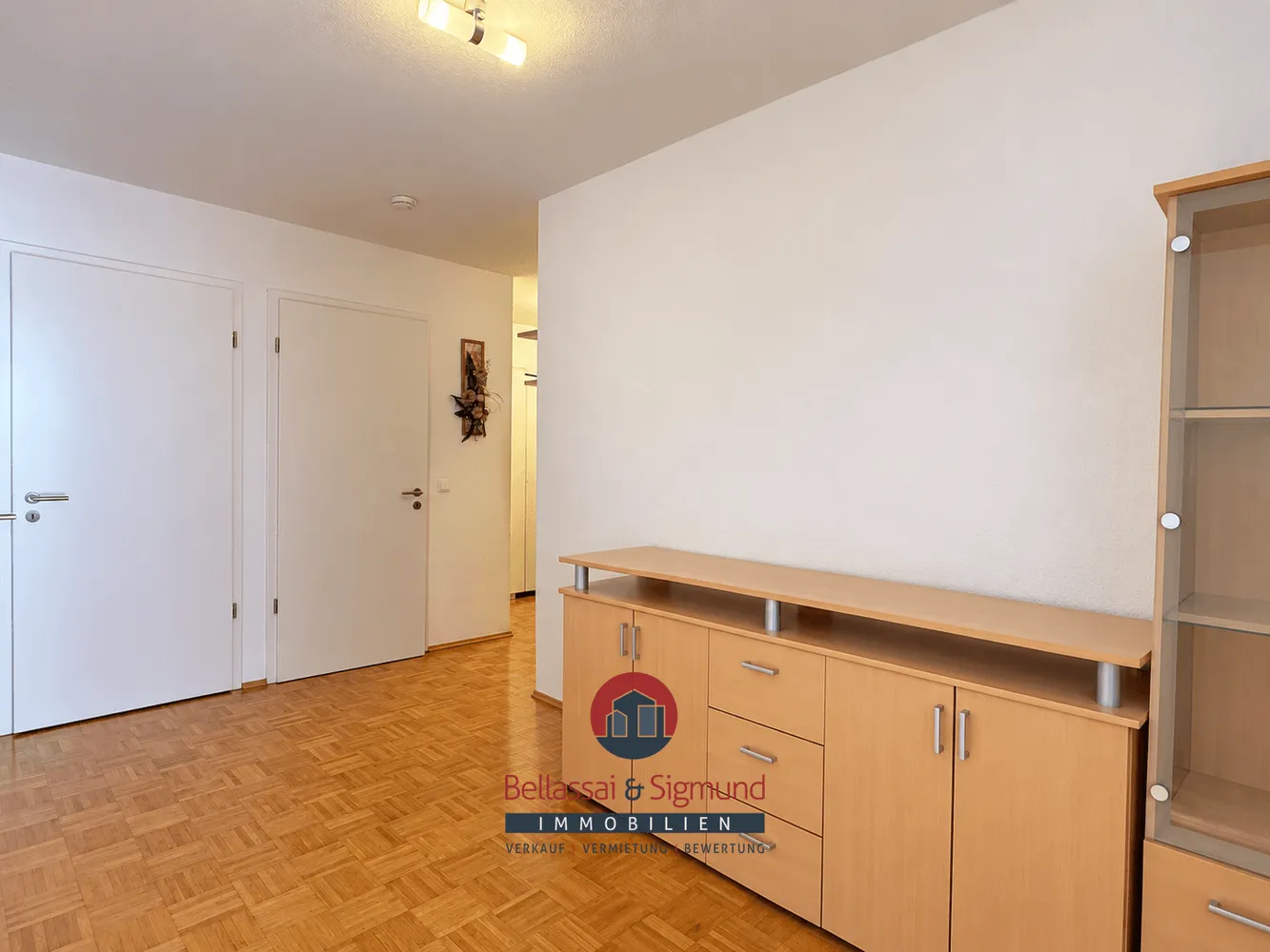 4 Zimmer Wohnung mit 95 m² in Krefeld – Bild 2
