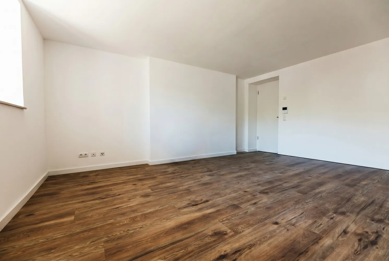 4 Zimmer Wohnung mit 93 m² in Magdeburg – Bild 1