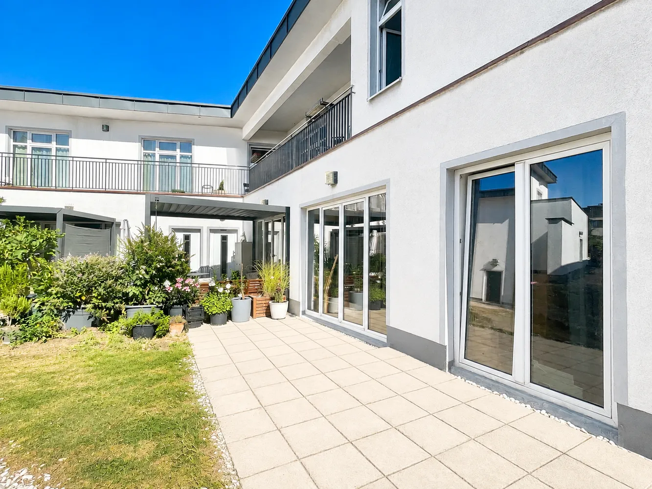 4 Zimmer Wohnung mit 125 m² in Frankfurt am Main – Bild 3