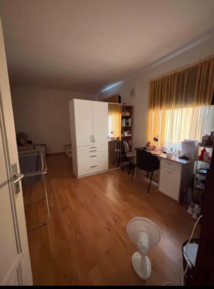 4 Zimmer Wohnung mit 94 m² in Halle (Saale) – Bild 3
