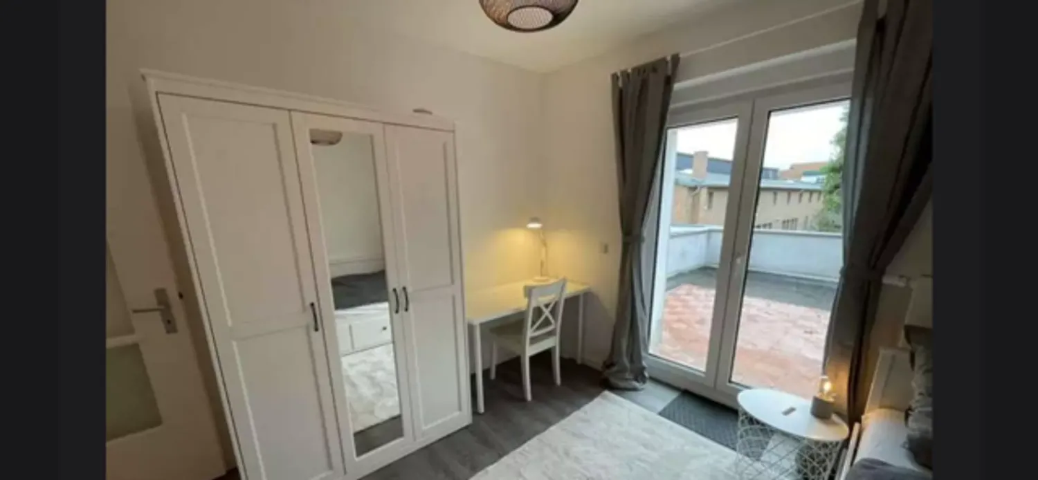 1 Zimmer Wohnung mit 25 m² in Köln – Bild 3
