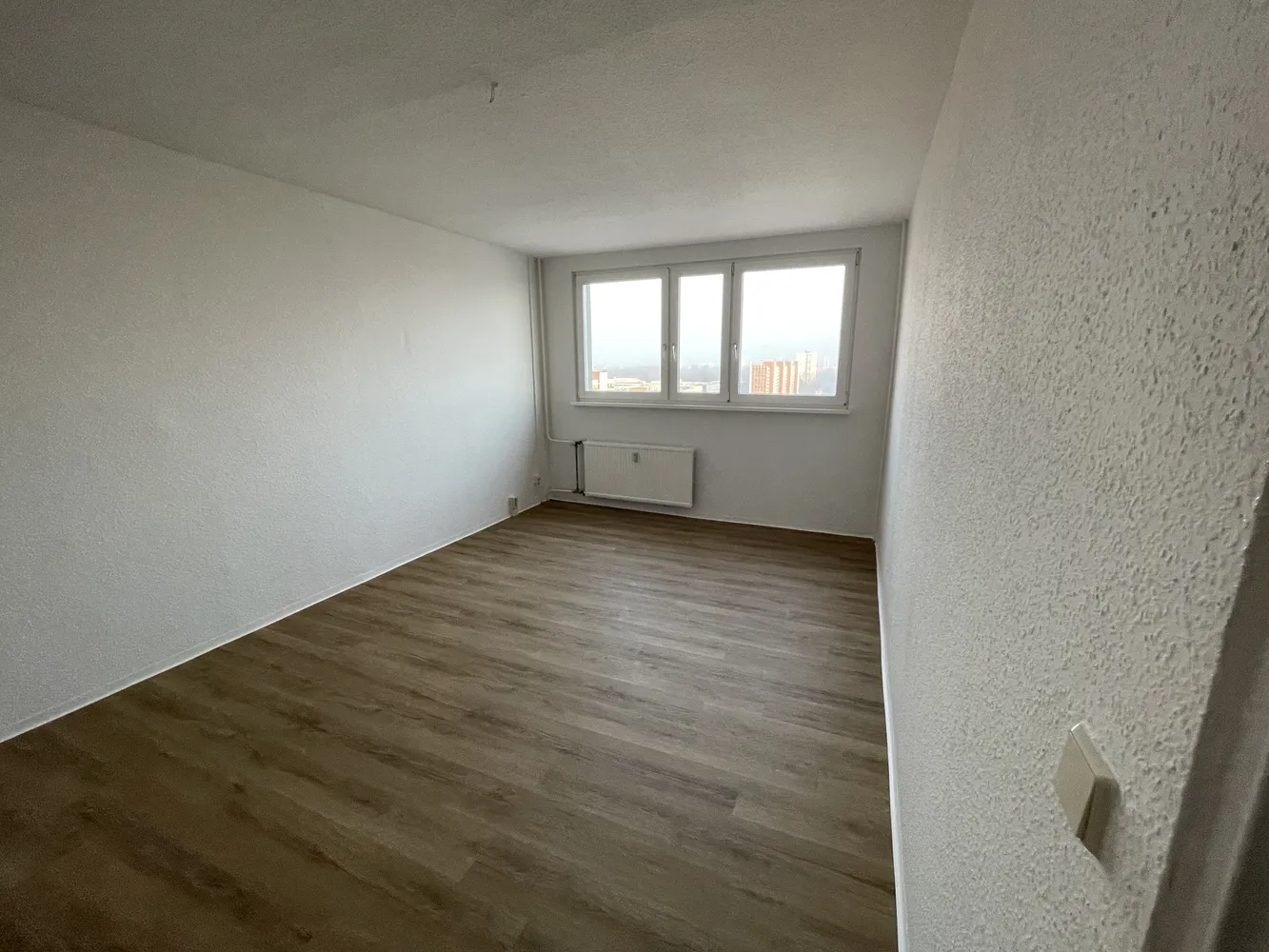 4 Zimmer Wohnung mit 85 m² in Rostock – Bild 1