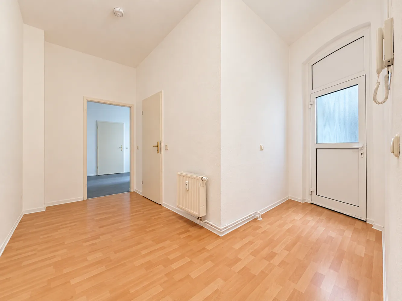 3 Zimmer Wohnung mit 90 m² in Halle (Saale) – Bild 2