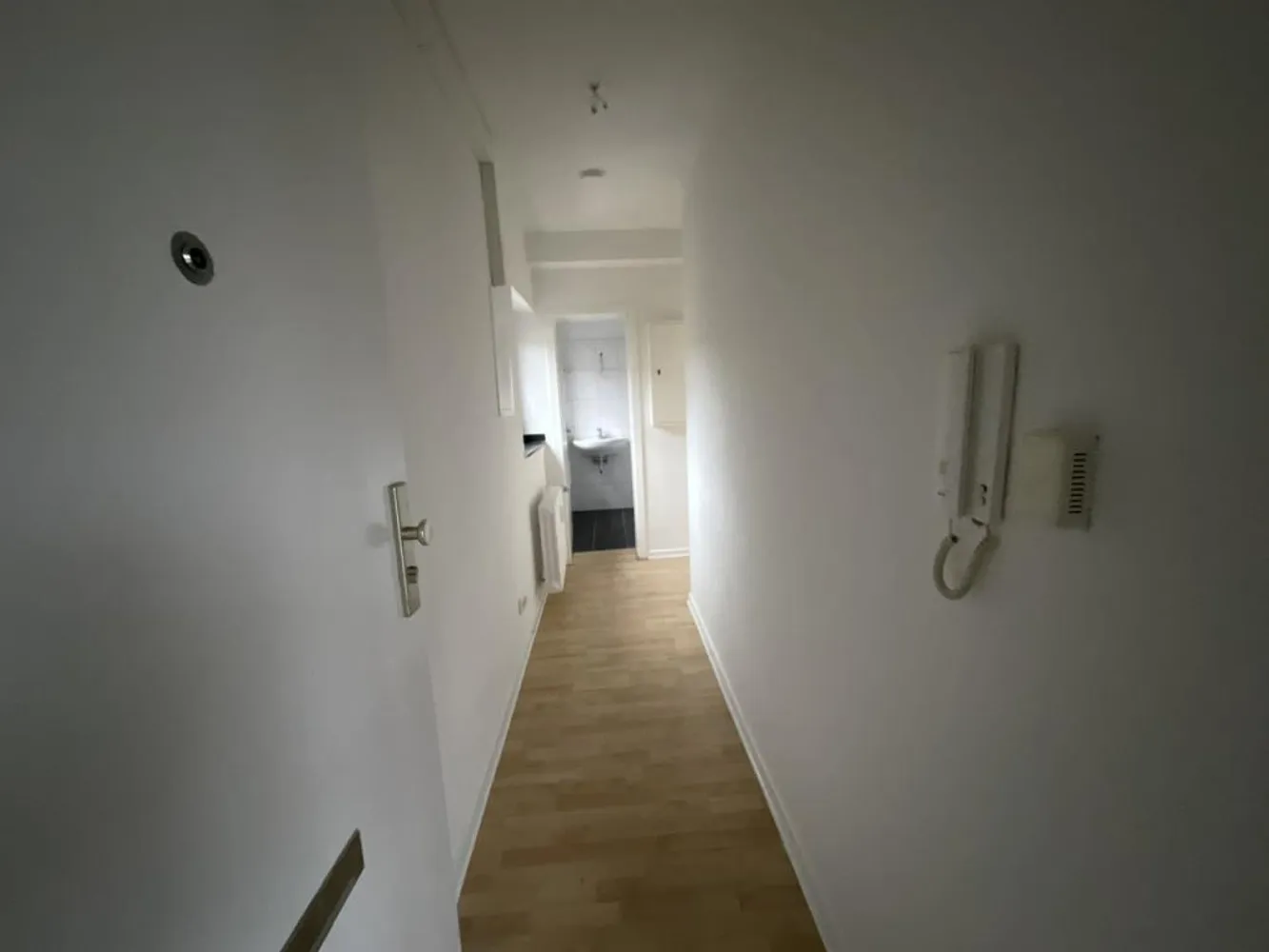 1 Zimmer Wohnung mit 31 m² in Duisburg – Bild 2