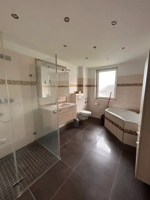 4 Zimmer Wohnung mit 132 m² in Wiesbaden – Bild 9