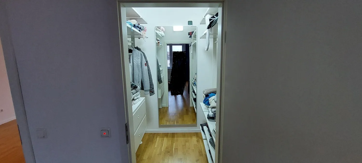 4 Zimmer Wohnung mit 96 m² in Düsseldorf – Bild 3