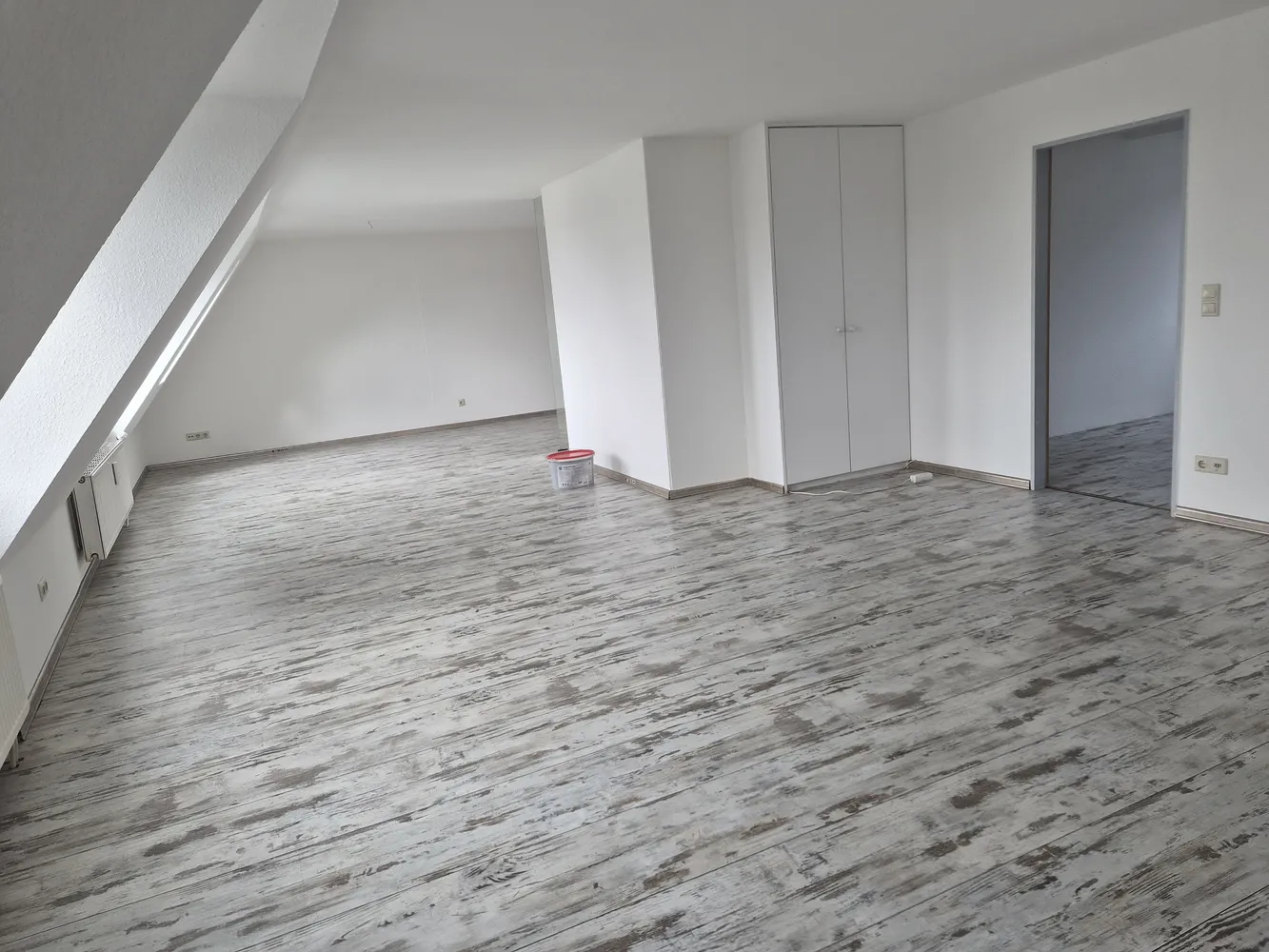 2 Zimmer Wohnung mit 81 m² in Düsseldorf – Bild 3