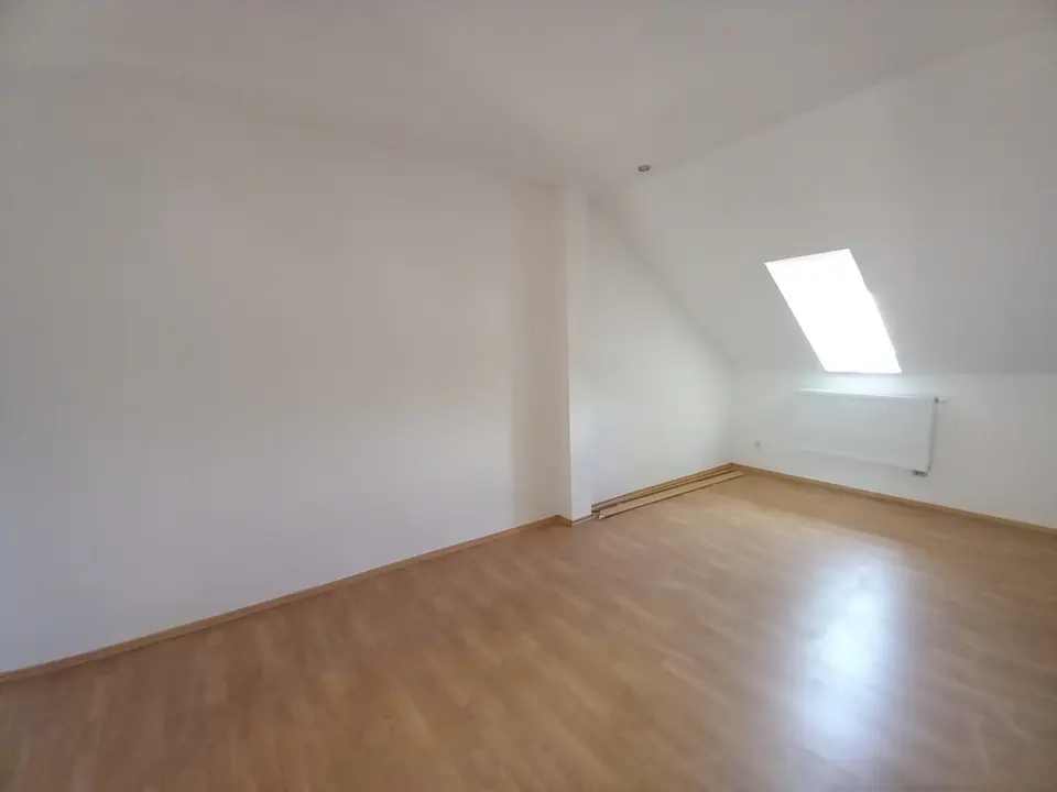 5 Zimmer Wohnung mit 126 m² in Werdau – Bild 9