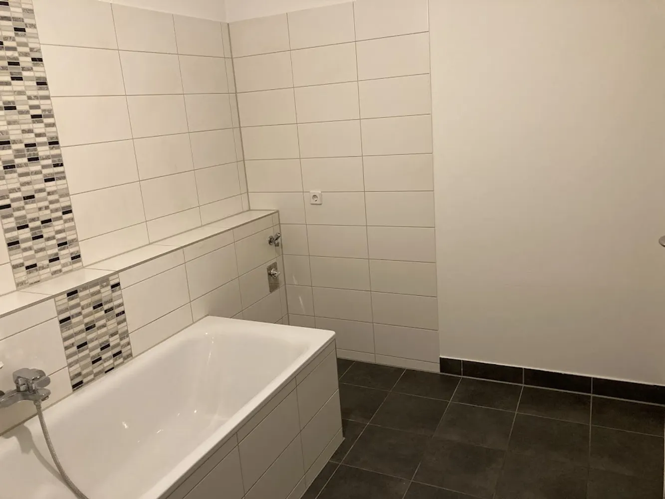 3 Zimmer Wohnung mit 68 m² in Gera – Bild 1